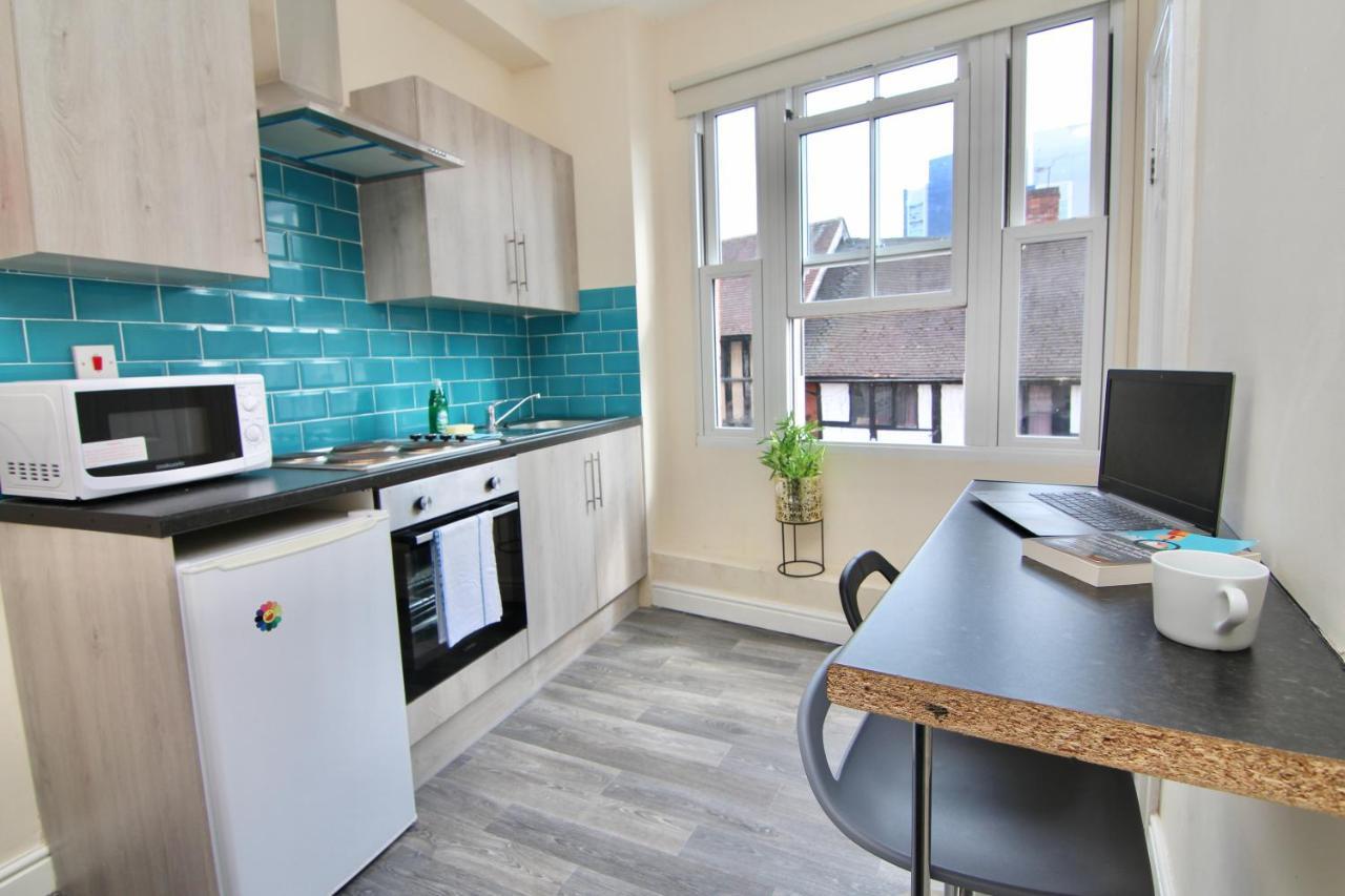 Apartment Cute 4 Mins Walk To Planet Ice, Sleeps 3